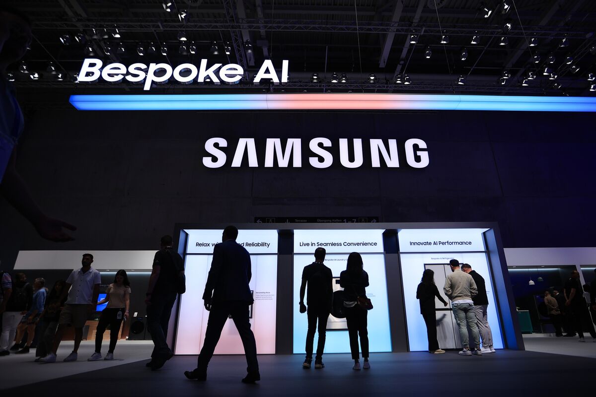 Samsung Shares on Course for Record High on AI, Chip Optimism