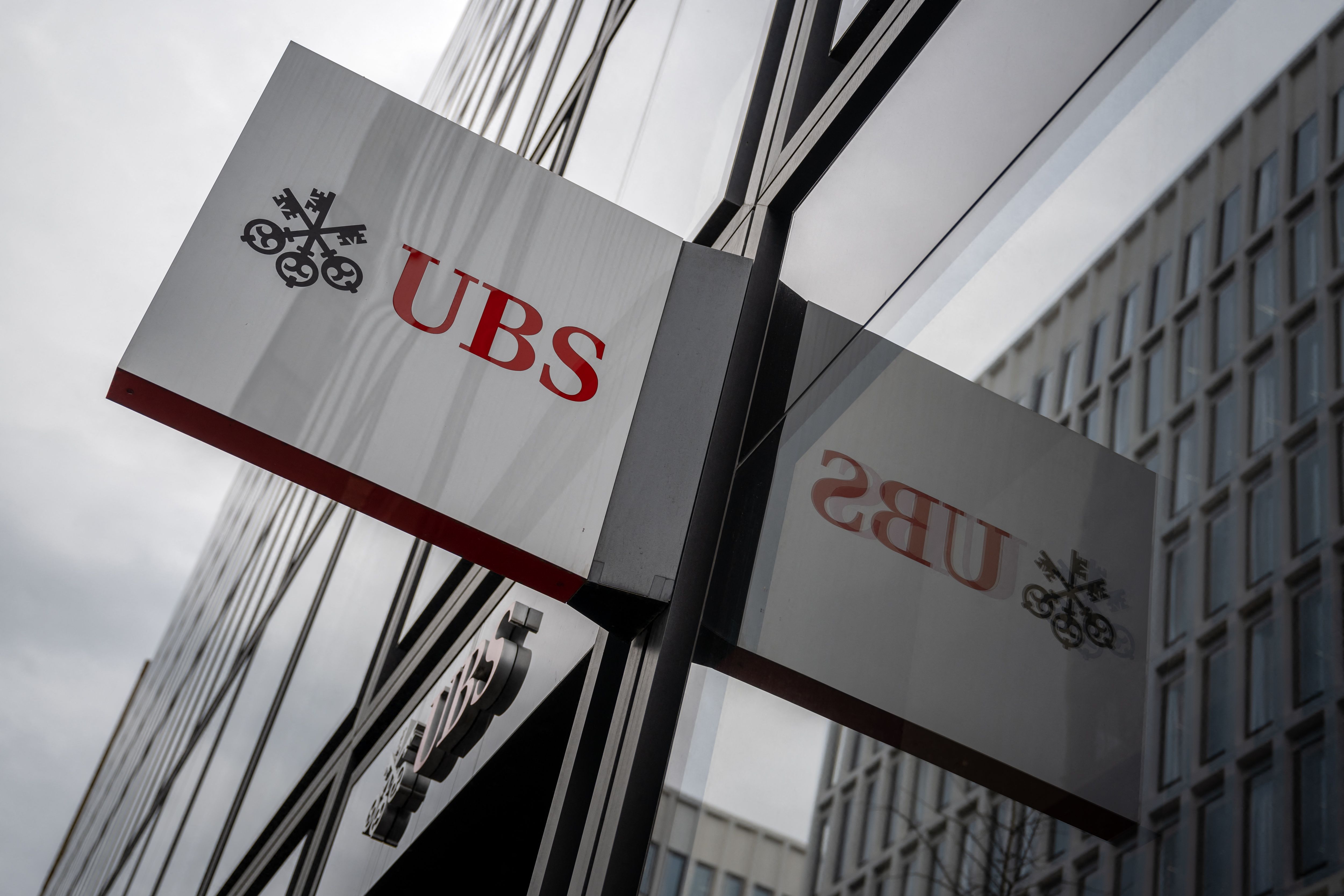 UBS to Release 2Q Results Five Weeks Late to Reflect Credit Suisse (CS
