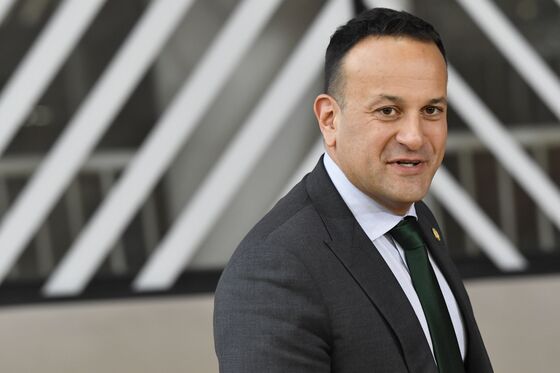 Sinn Fein Moves Into Lead as Varadkar Trails Before Election