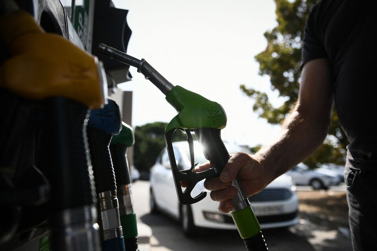 bloomberg.com - Eamon Akil Farhat - Europe Gas Prices Surge 22% as Hot Weather Lifts Demand