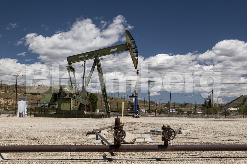 Oil Rises With Demand Optimism Offsetting Virus Concerns