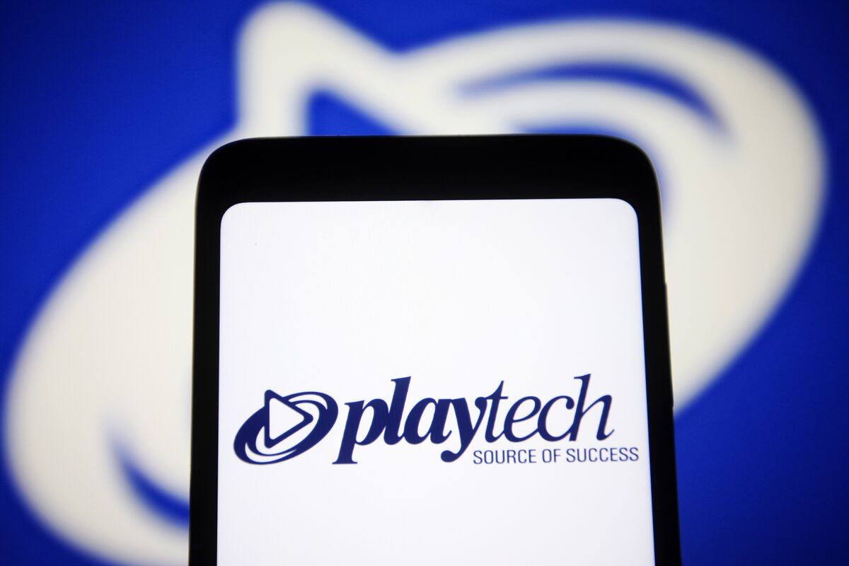Playtech Sinks as Evolution Says Rival Was Behind Smear Campaign