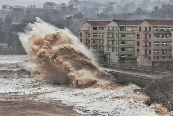 Lekima Leaves 32 Dead, 16 Missing as Storm Hits East China