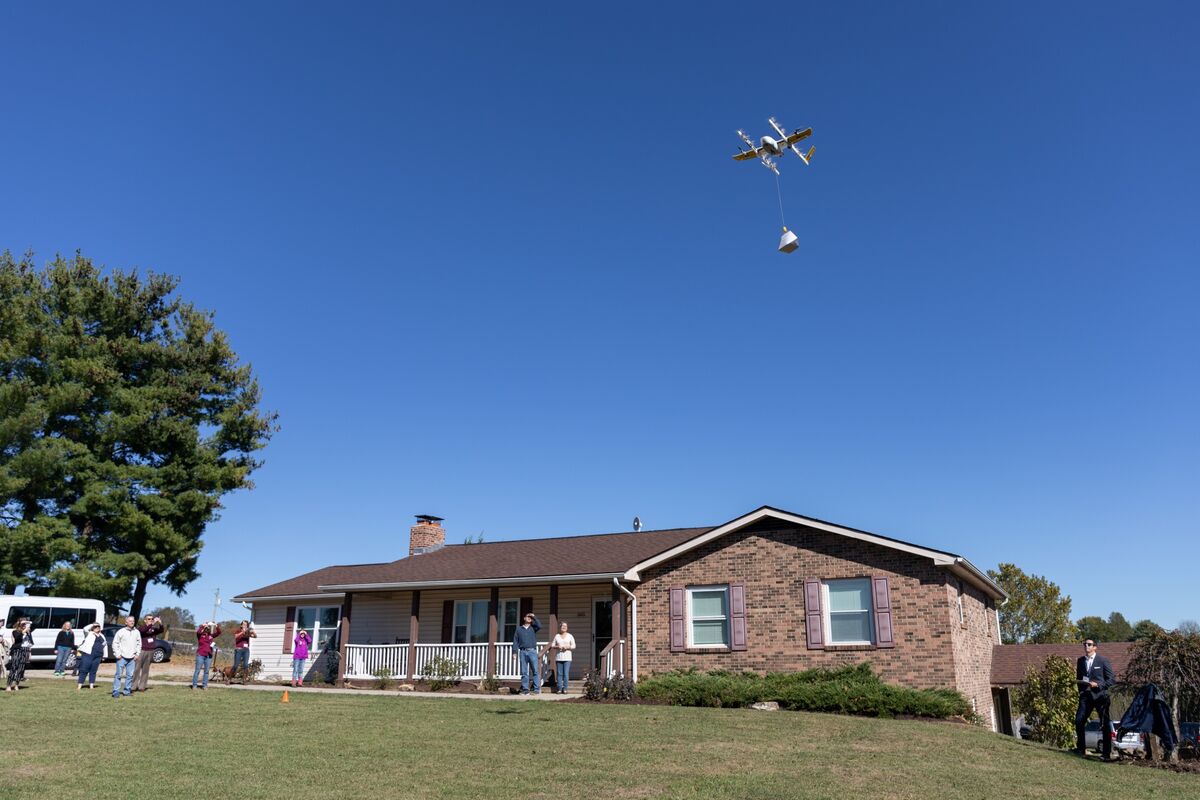 US Expanding Long-Range Commercial Drone Testing Program