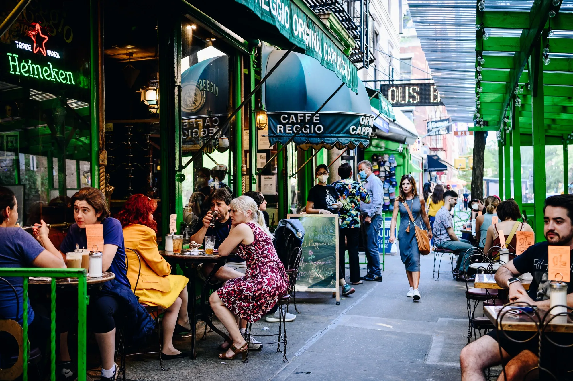 NYC's Outdoor Dining May Soon Look Very Different - Bloomberg, image size:2000x1330