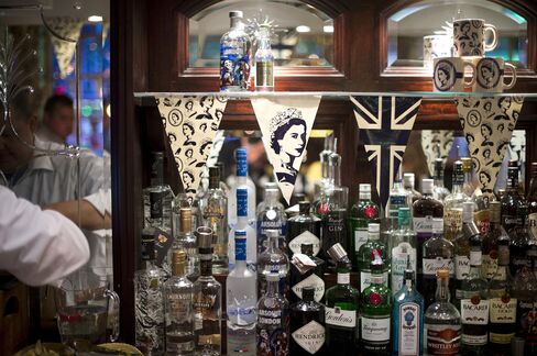A London pub features a likeness of Quee