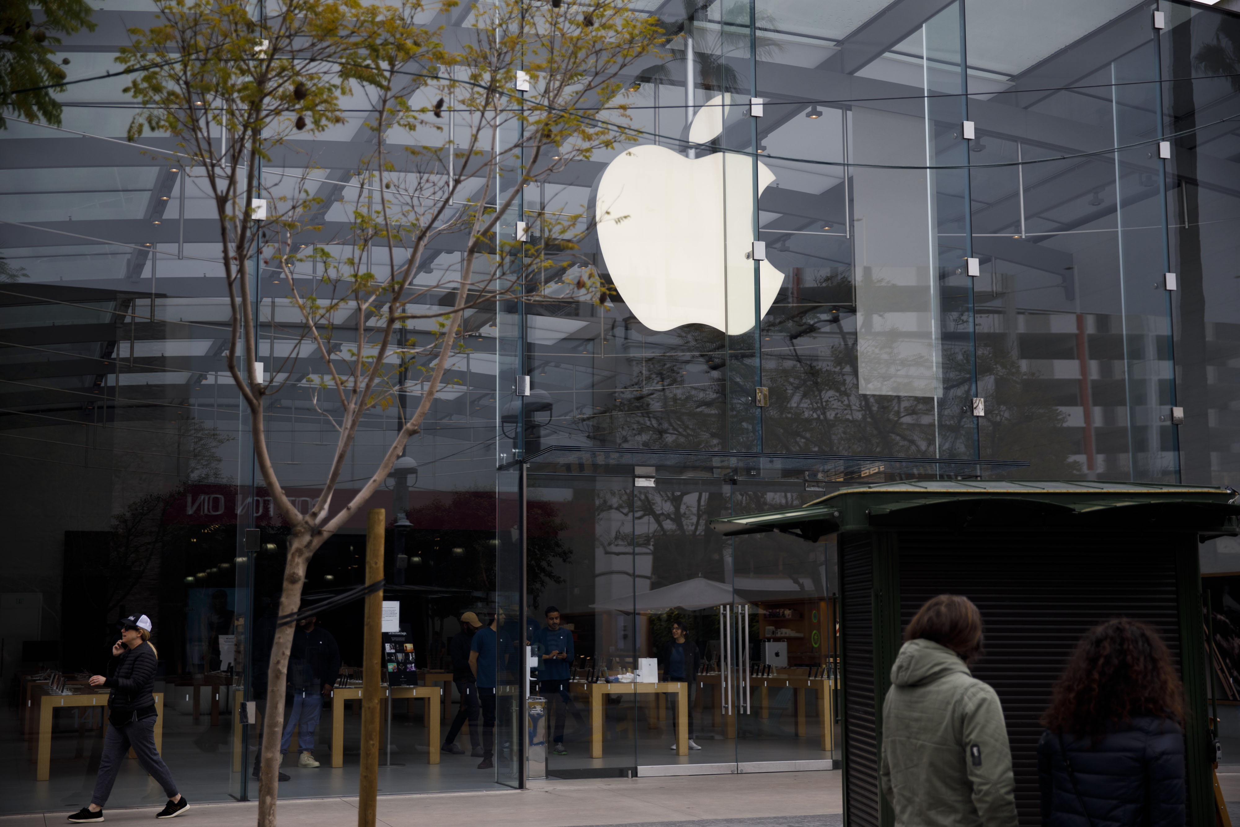 Apple Store On Third Street Promenade Santa Monica Usa Stock Photo