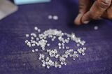 Global Diamond Trade Fractures Under the Weight of Russia Sanctions