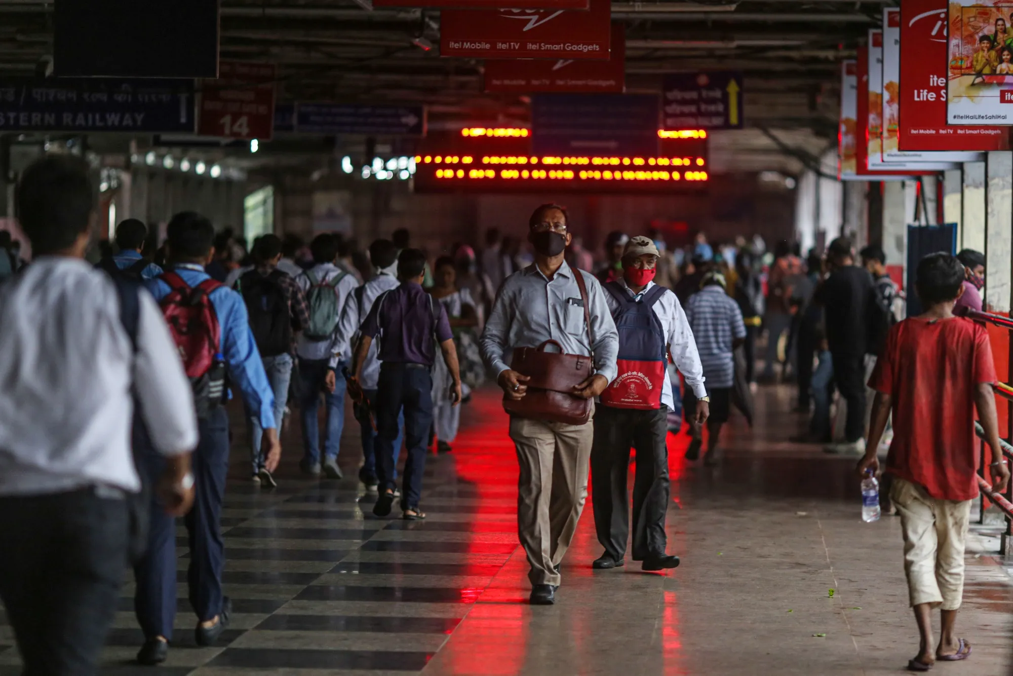 Mumbai Resumes Train Services That Ferry 8 Million a Day 