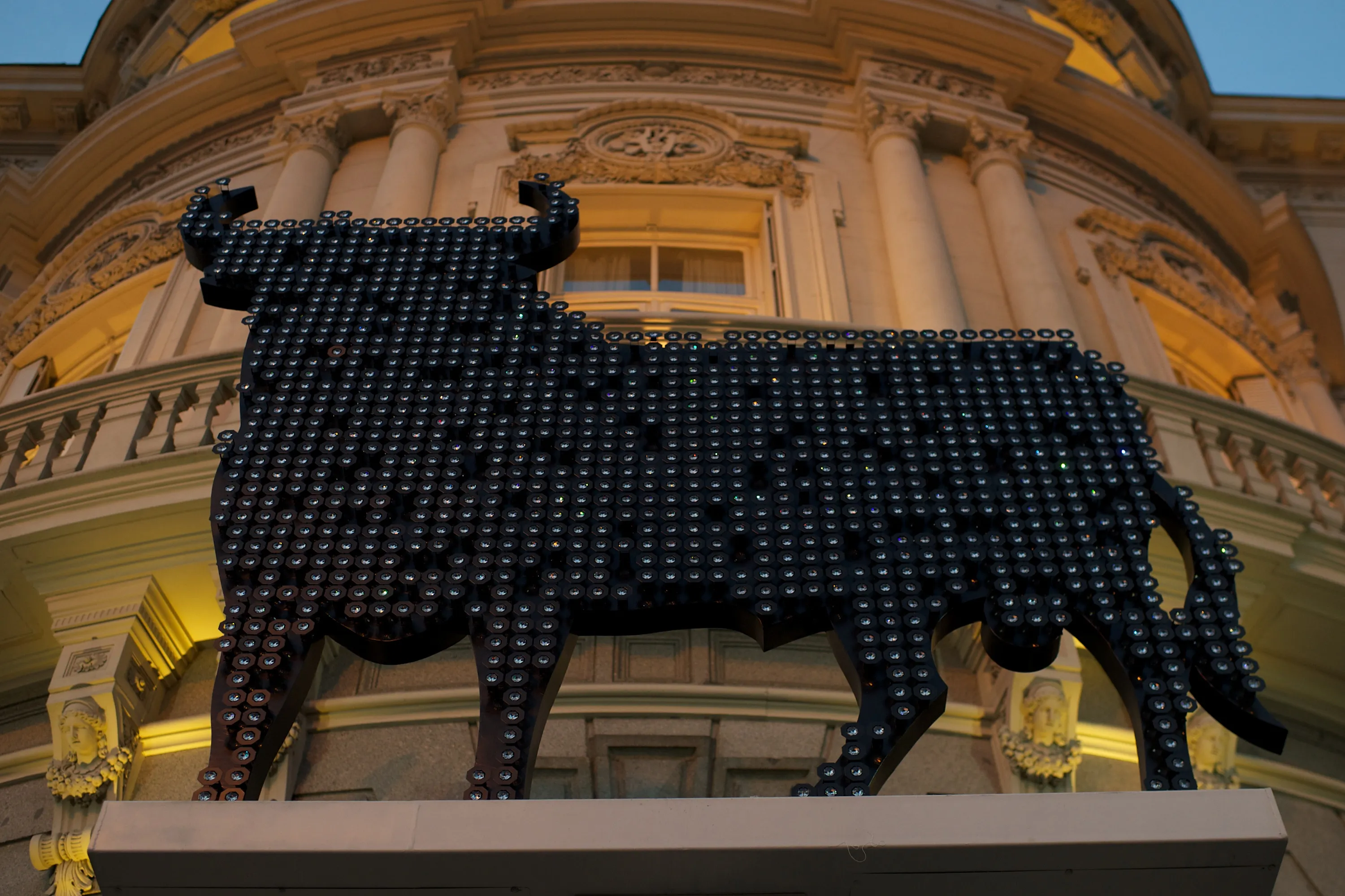 The bond bull lives.