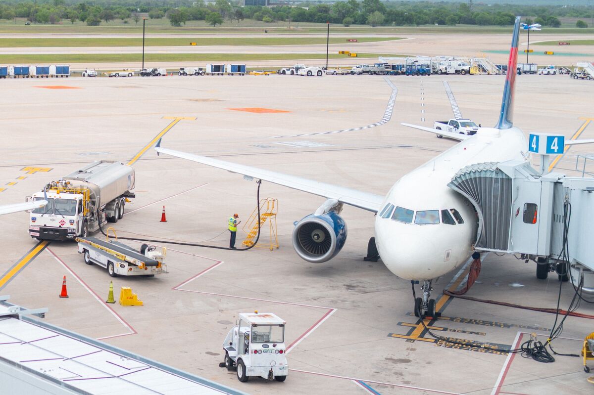 bloomberg.com - Allyson Versprille - US Airlines' Fuel Costs Spiked by 56% in March, New Data Shows