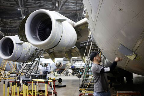 Inside a Boeing Co. Aircraft Maintenance Facility Ahead of 4th Quarter Earnings Report