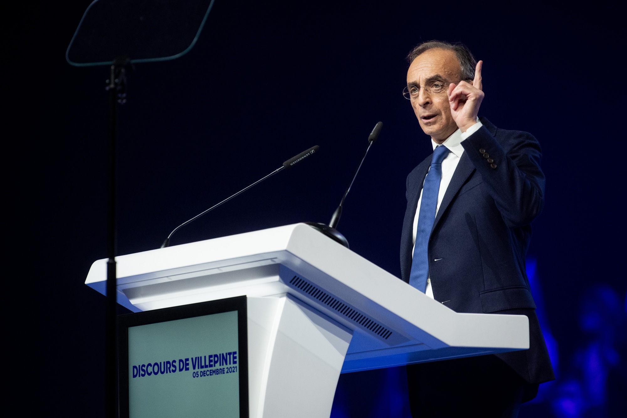 Zemmour’s ‘I’m Running for President’ Stunt Sparks Film Dispute Bloomberg