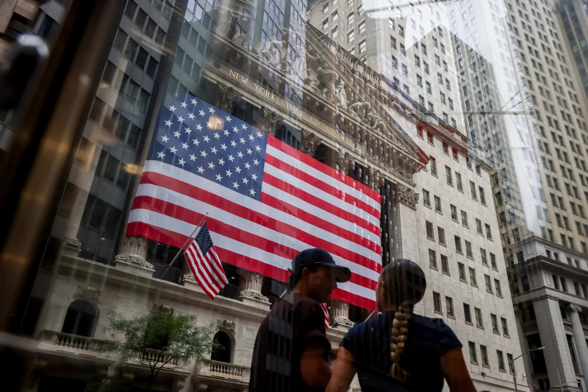 US Stocks Drift From Records As Trump Ramps Up Tariff Threats