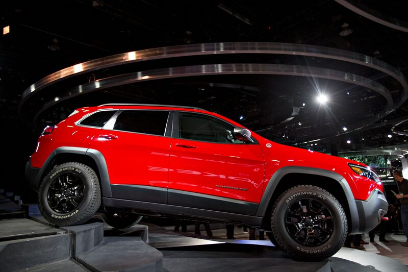 Did fiat buyout chrysler Did fiat buyout chrysler