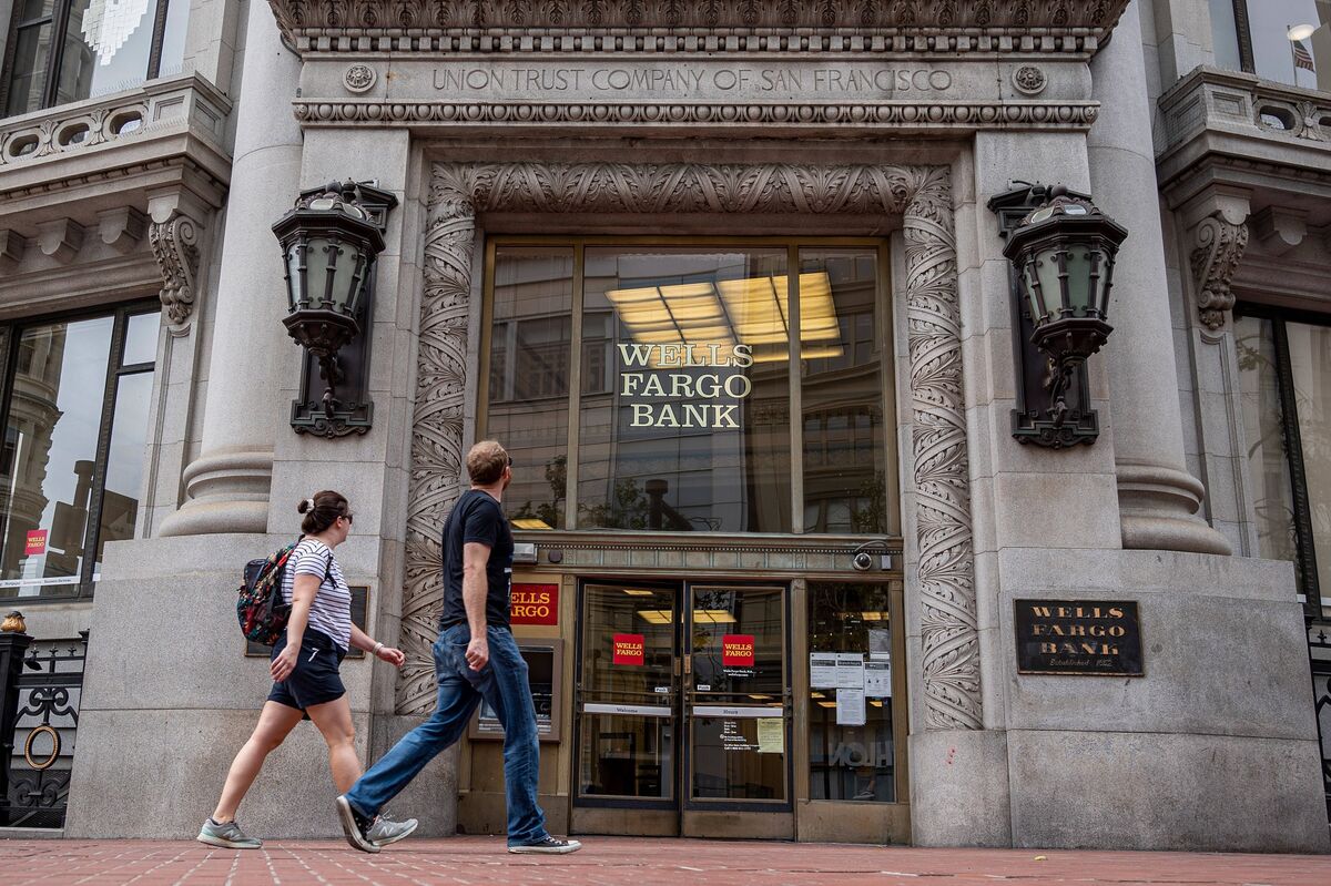 Wells Fargo Hires Managing Director in Industrials From Ford - Bloomberg