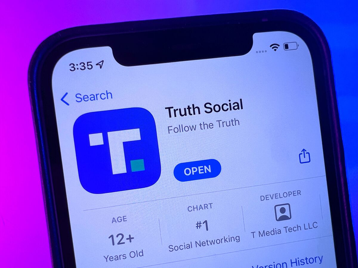 Right-Wing Site With Macedonian Founder Found Fame on Alt Social Networks