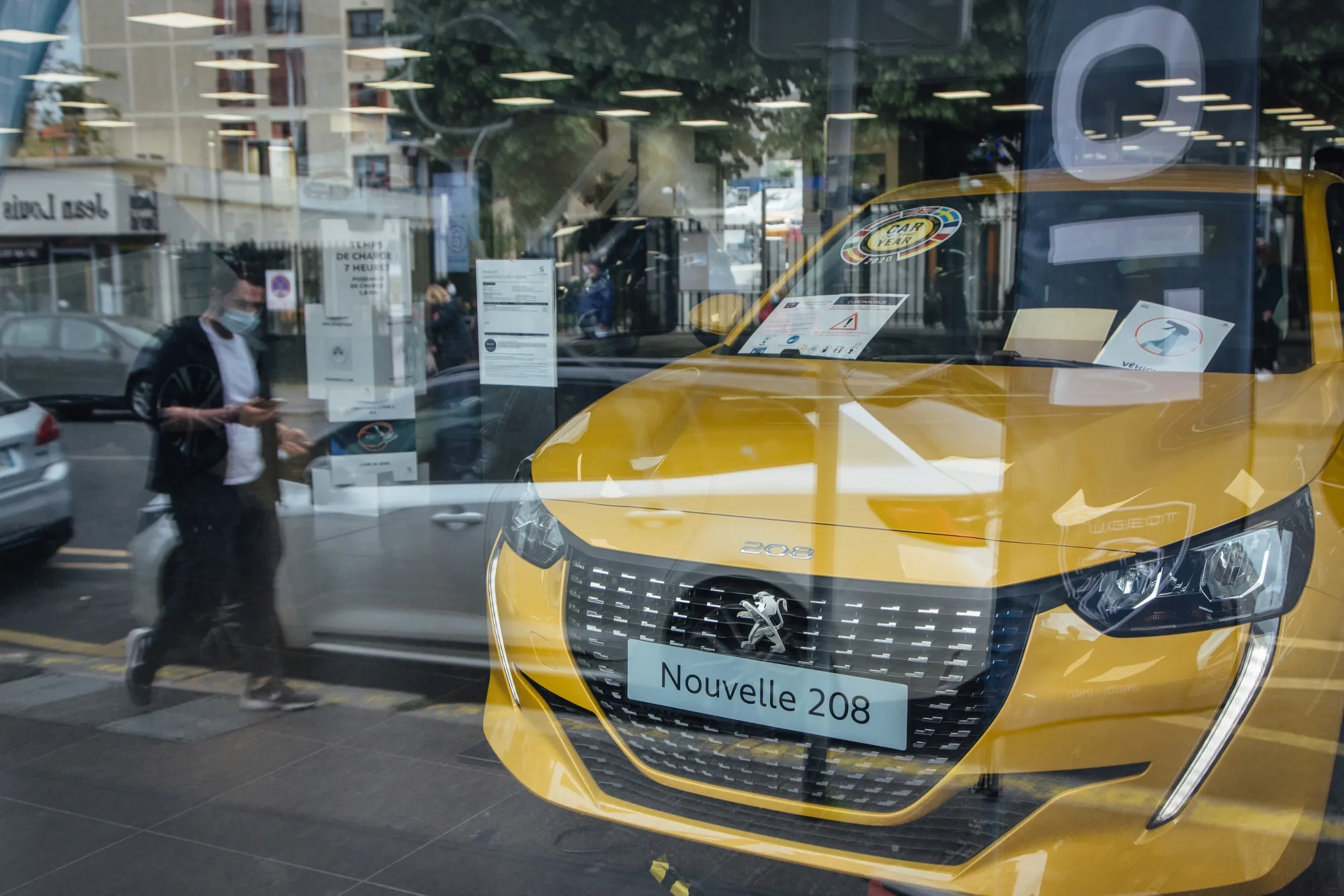 Peugeot And Citroen Automobile Showrooms Ahead Of Stellantis NV Earnings