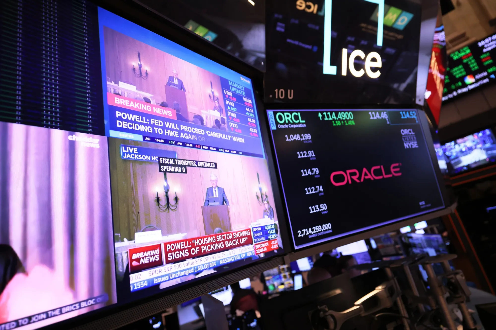 Fed Chair&nbsp;Jerome Powell’s 2023 Jackson Hole speech seen on a television screen on the New York Stock Exchange floor.