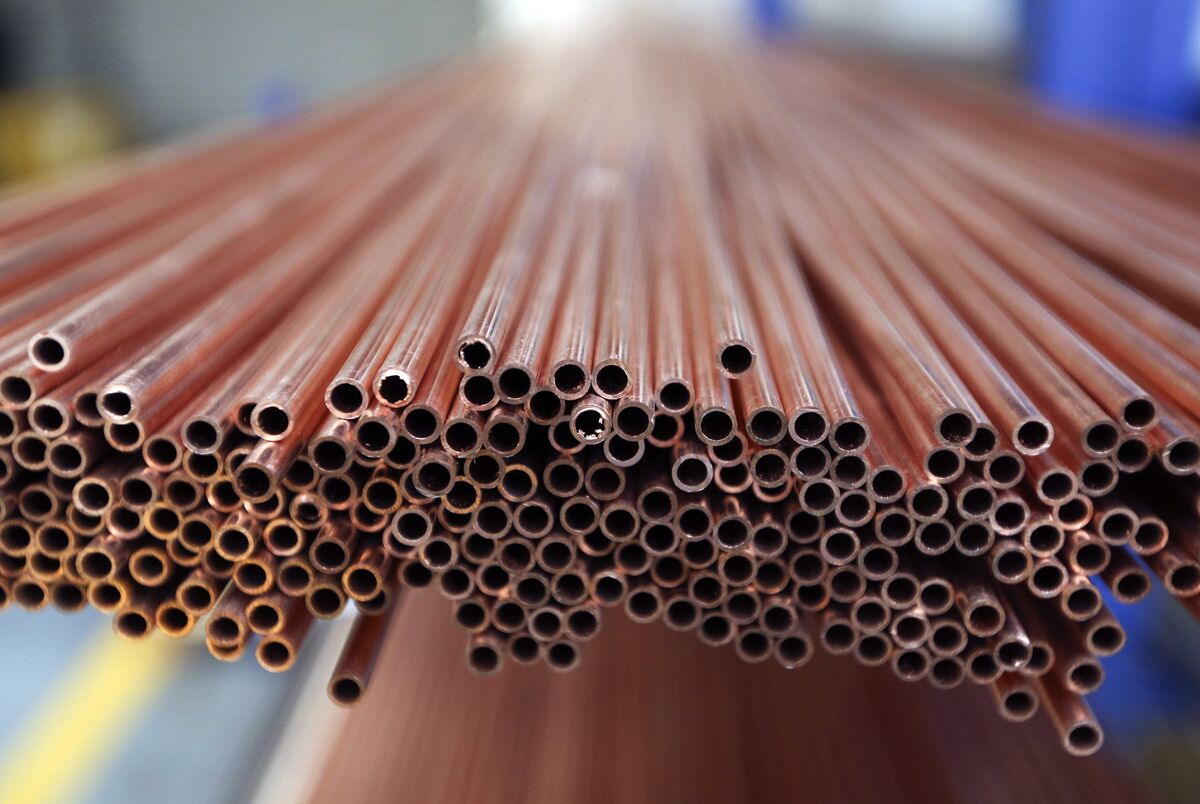 Copper Gains as Fed Minutes Show Broad Support for Rate Cuts
