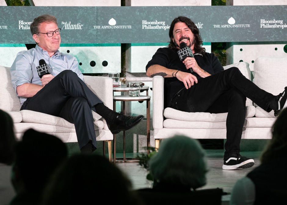 Dave Grohl says Foo Fighters' 'Walk' was inspired by Kurt Cobain