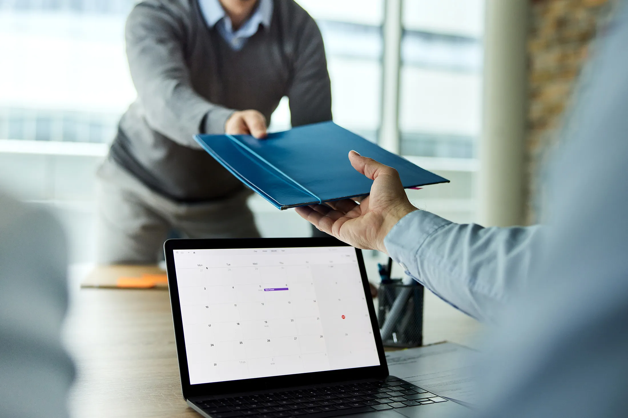 5% of Job Postings Offer Hiring Bonuses, Incentives, According to