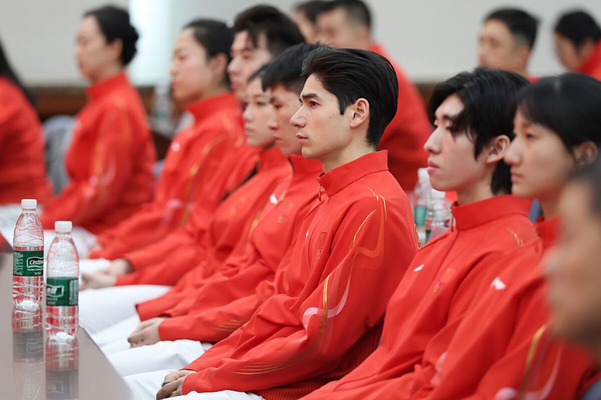 Chinese Authorities Ask Fans Not to Organize Birthday Events for National Team Athletes