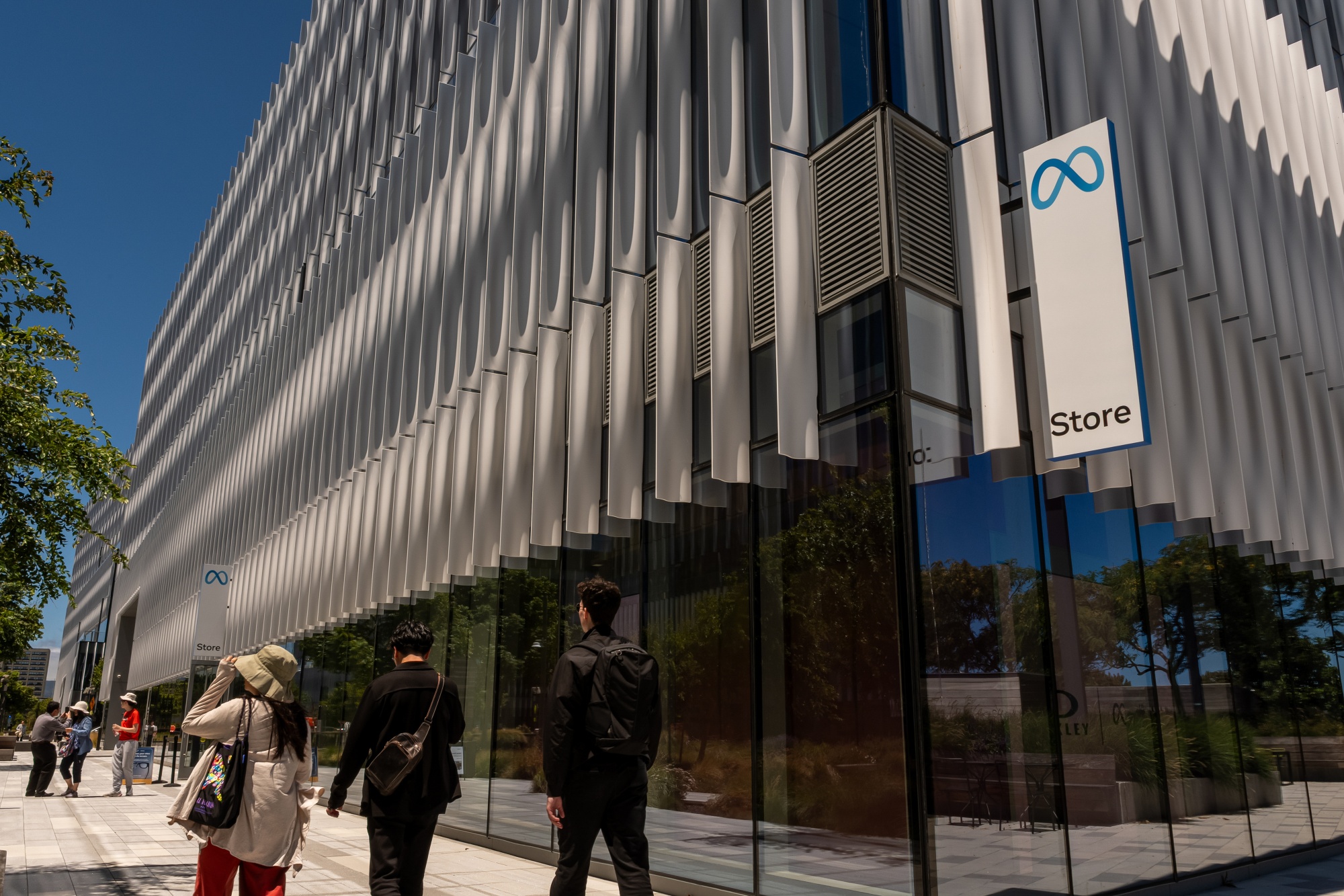 Image associated with story "Meta Has Quietly Become One of Microsoft’s Largest AI Customers"