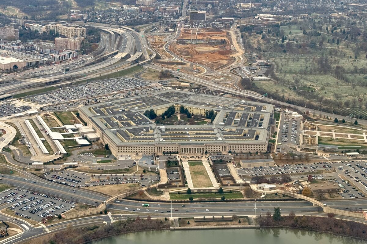Pentagon’s Top Weapons Buyer Says Congress Must Act on Munitions