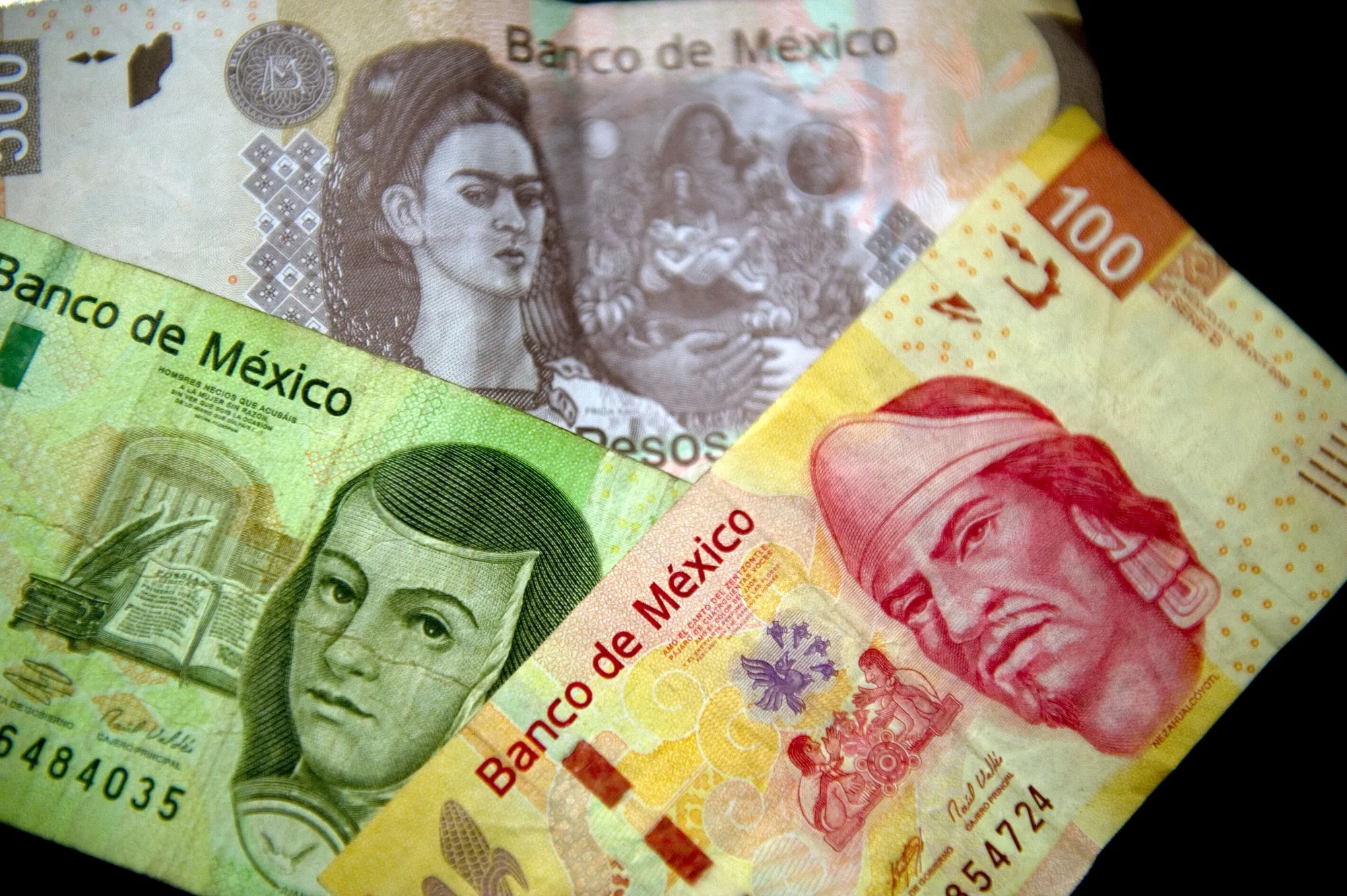 The daily minimum wage that Mexican workers will get next year increases to 249 pesos.