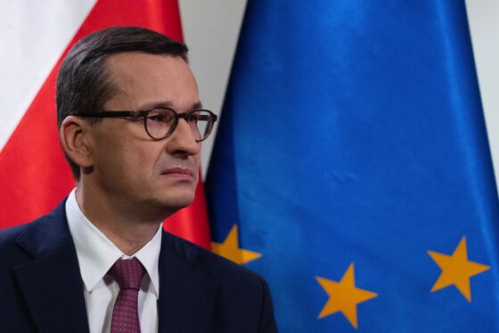 Hungary and Poland Unbowed Over EU Budget Deal as Showdown Looms