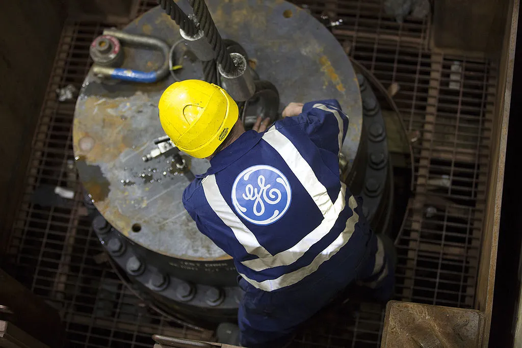 GE continues to make progress on its turnaround and CEO Larry Culp is one of the biggest beneficiaries.