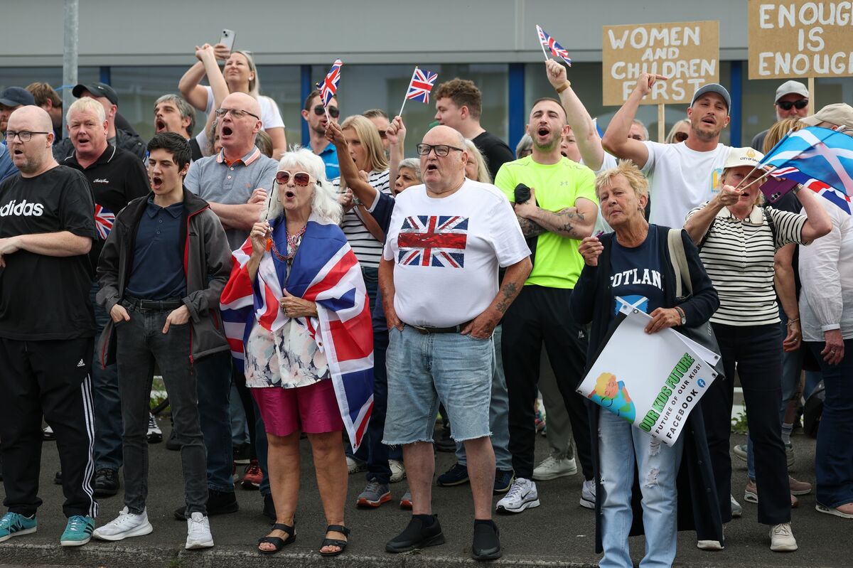 Protests to Be Held Outside Asylum Hotels Across UK on Saturday
