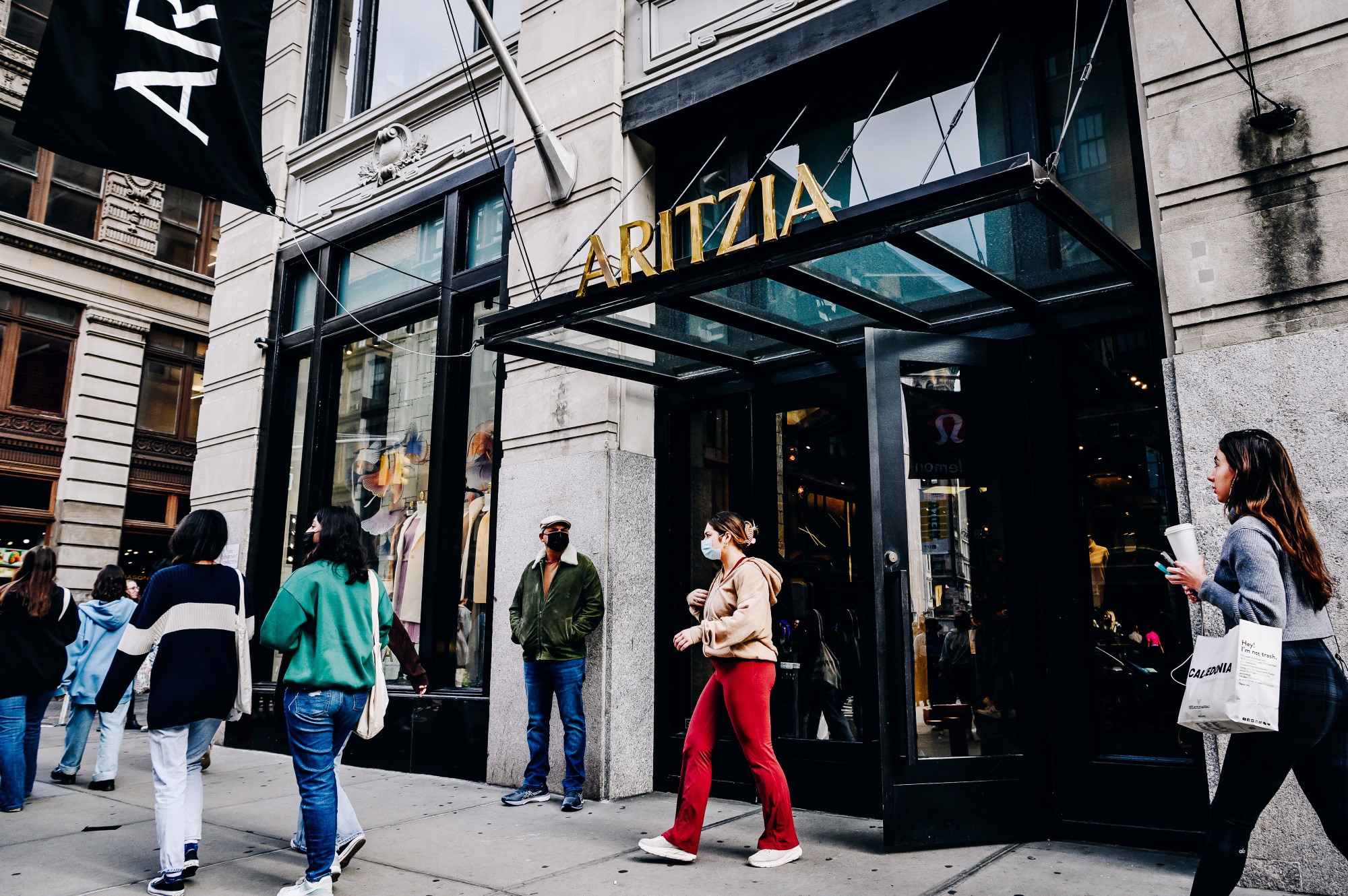How Aritzia Stores Became the Hottest Fashion Chain in the US - Bloomberg