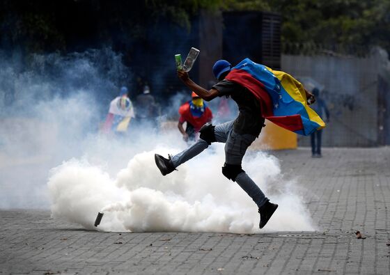 Venezuela Police Detain Opposition Lawmaker After Protest