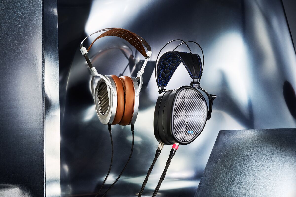 Headphone Reviews Highlight User Preferences and Innovations