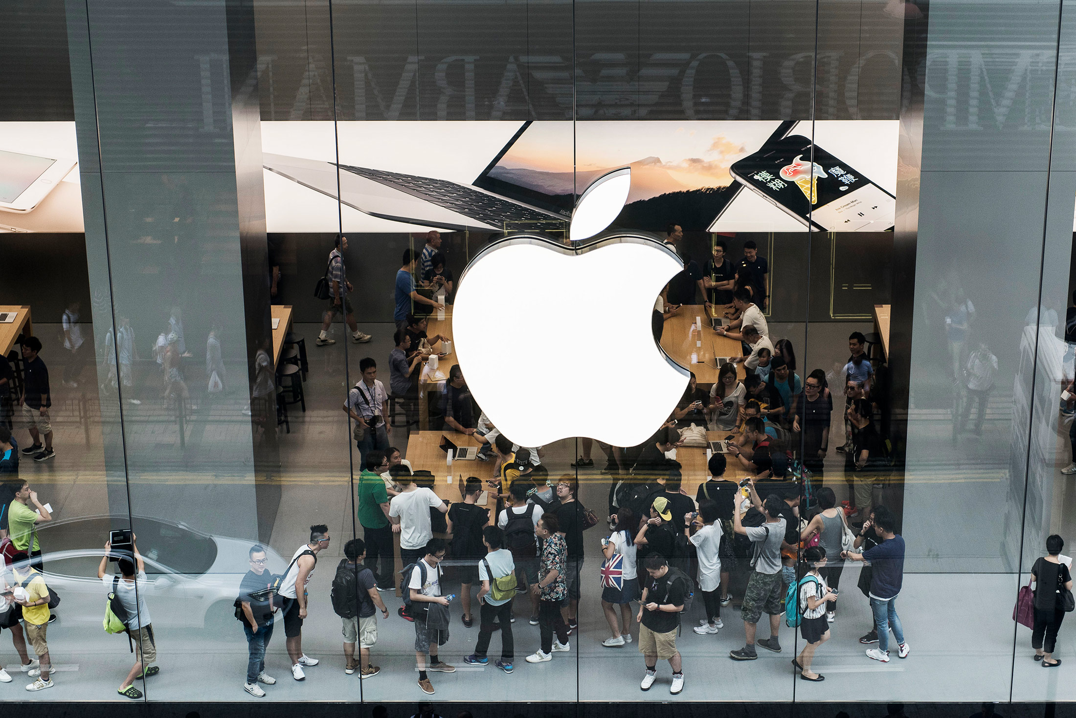 Apple's new Canton Road store in the Tsim Sha Tsui district of Hong Kong on Thursday, July 30, 2015.
