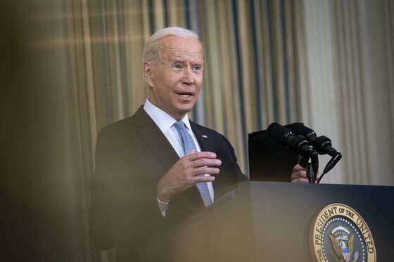 Biden Backs Tax On Billionaires’ Unrealized Investment Gains