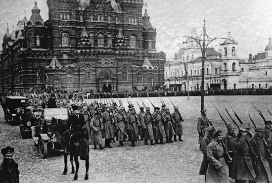 Bolshevik forces marching on the Red Square.
