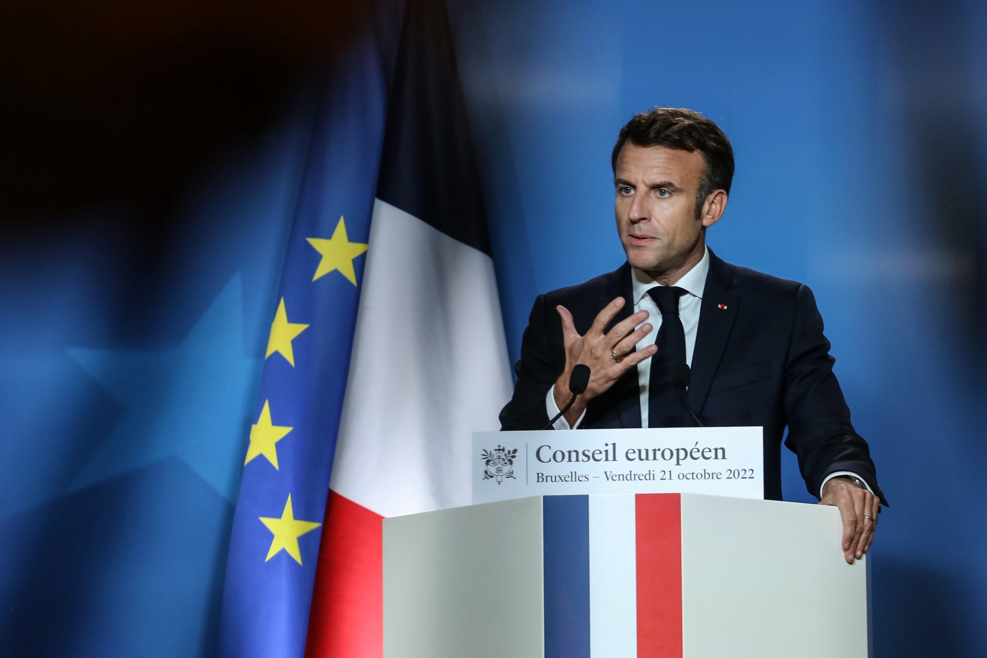 France's Macron to Announce New Energy Price Aid for Companies on ...