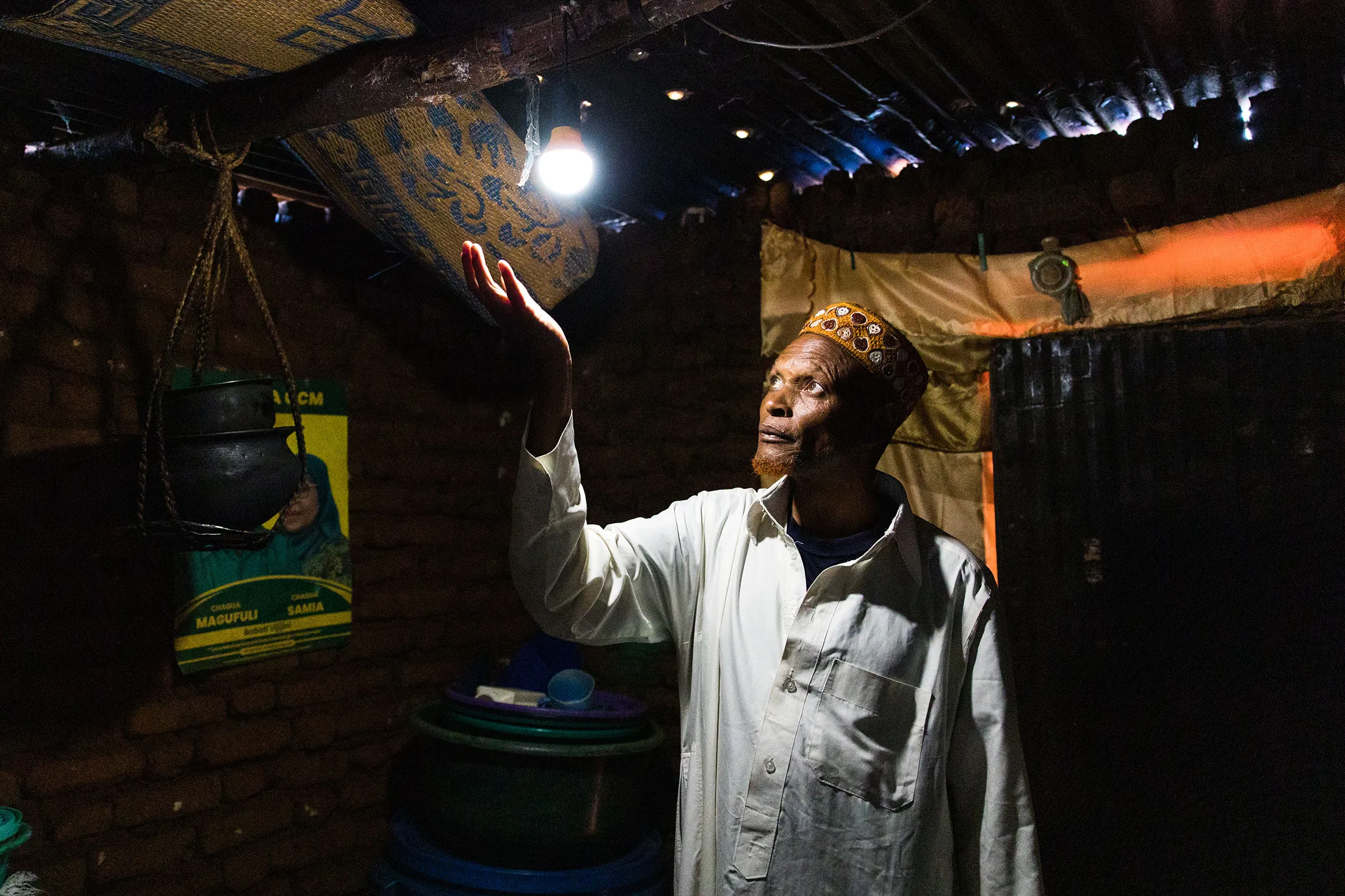How Silicon Valley Startups Failed to Deliver on Paygo Solar Power in  Africa - Bloomberg