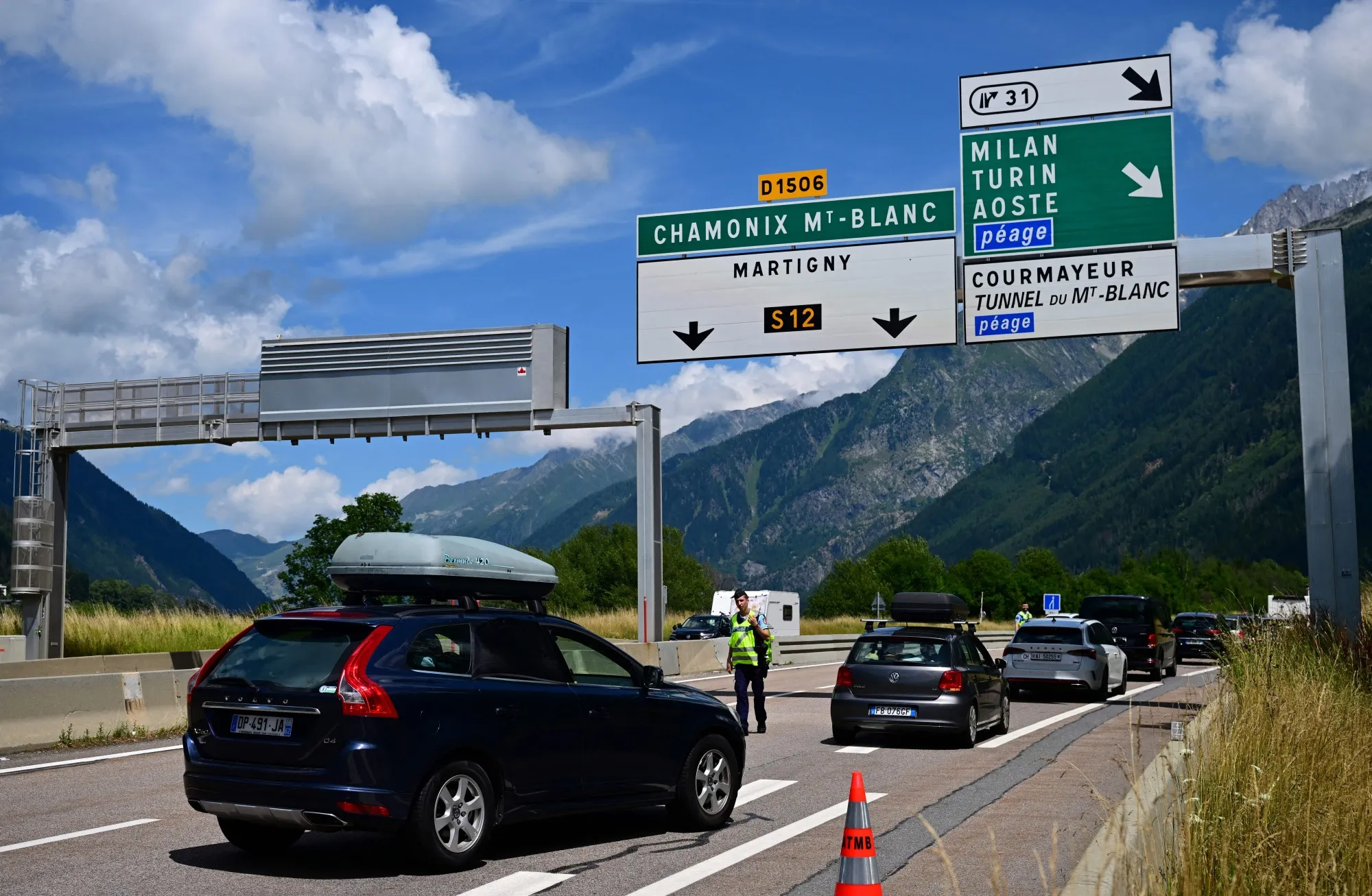 Cars waiting line to enter the Mont-Blanc tunnel in Chamonix, Haute-Savoie.&nbsp;