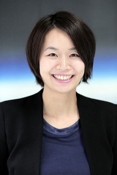Lena Okajima.