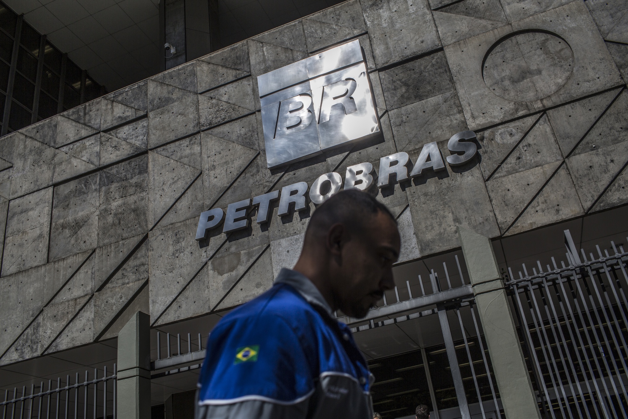 Braskem Jumps on Report of Raised Bid While Petrobras Stands Pat - Bloomberg