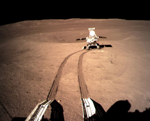 China’s robotic rover Yutu-2 explores the far side of the moon.