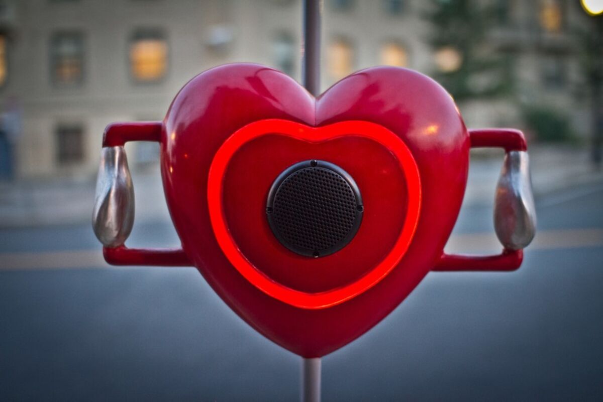 This Sidewalk Art Installation Transforms Heartbeats Into Music