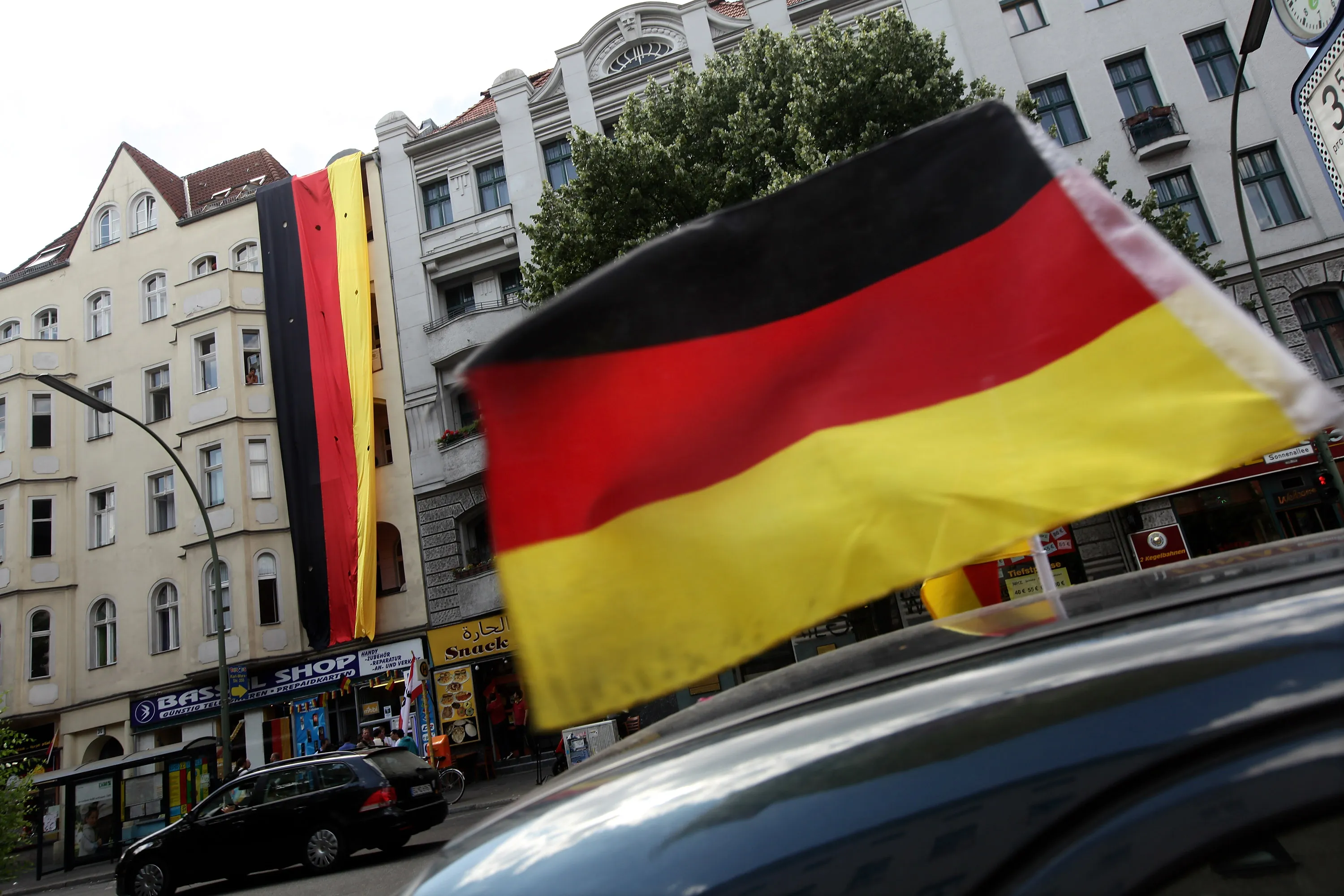‘Diverse’ Germany to Make It Easier to Legally Change Gender - Bloomberg