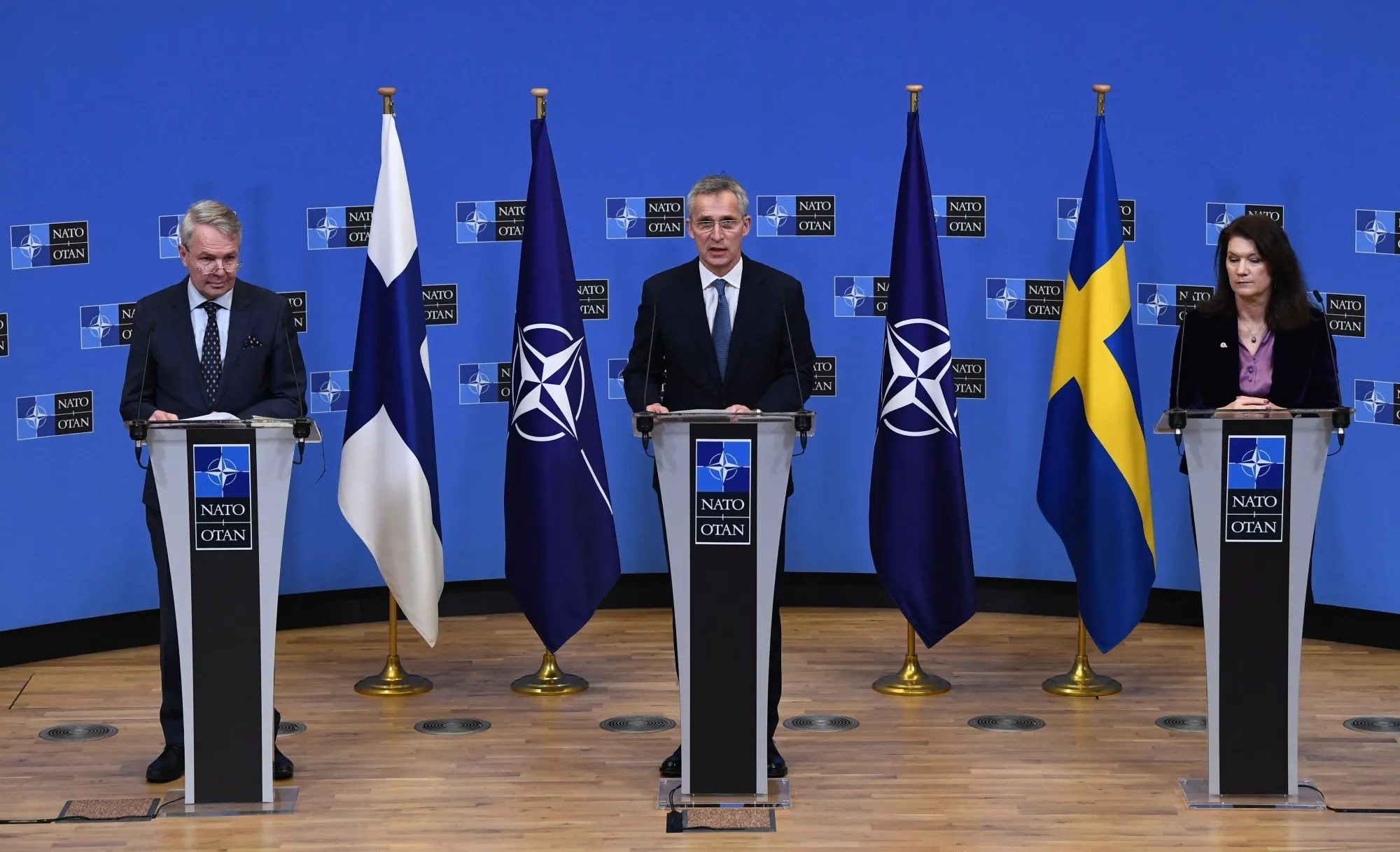 Jens Stoltenberg, secretary general of the North Atlantic Treaty Organisation (NATO)l, center,&nbsp;Pekka Haavisto, Finland’s foreign minister, left,&nbsp;and&nbsp;Ann Linde, Sweden’s&nbsp;foreign minister, right,&nbsp;&nbsp;during a news conference after their meeting at the NATO headquarters in Brussels Jan. 24.