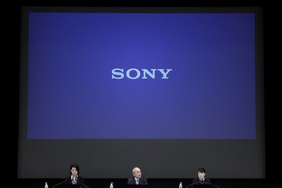 Sony CEO Demonstrates How to Manage a Shrinking Technology Icon