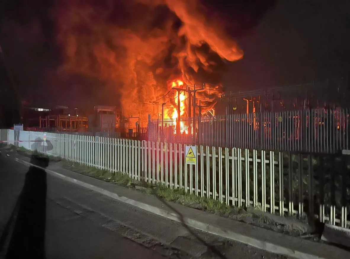 Fire Shuts Down Heathrow Airport, Flights Diverted - Bloomberg